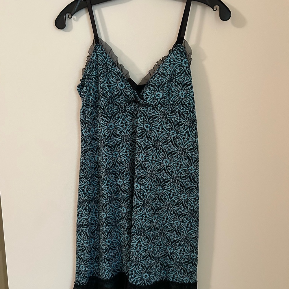 90's Style Elegant Black and Blue Lace Chemise